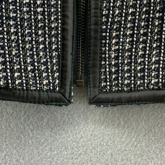 Banana Republic Black and White Tweed Blazer - Picture 7 of 12